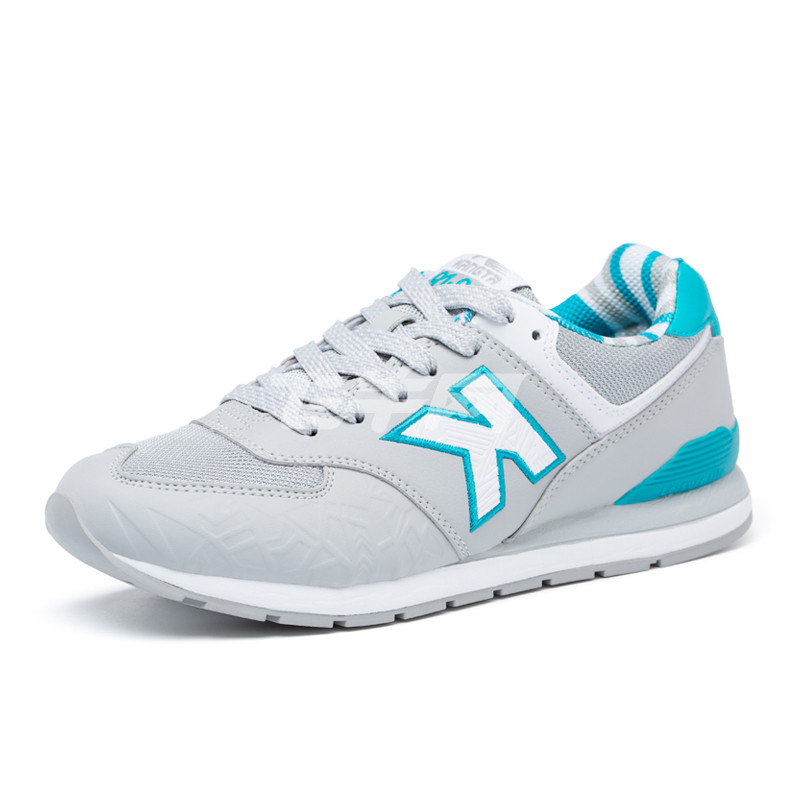 康踏 百搭复古女子低帮系带轻便跑步鞋 灰色 515506-3